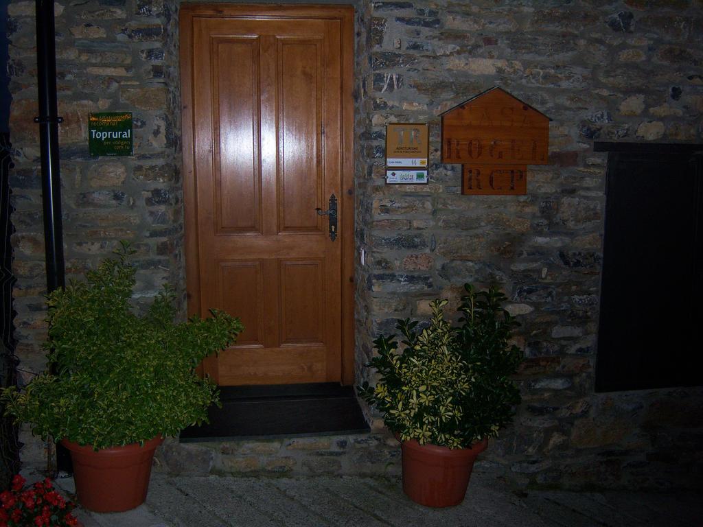 Maison d'hôtes Casa Rogel à Llesuy Extérieur photo