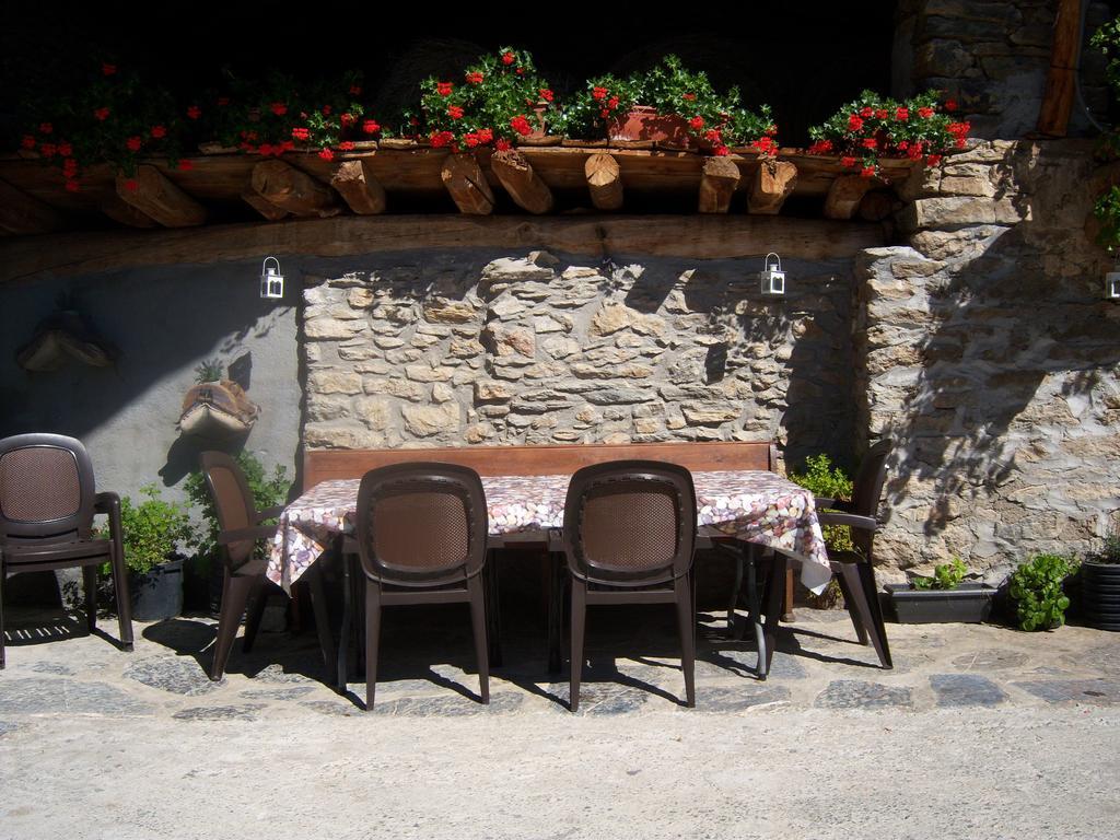 Maison d'hôtes Casa Rogel à Llesuy Extérieur photo